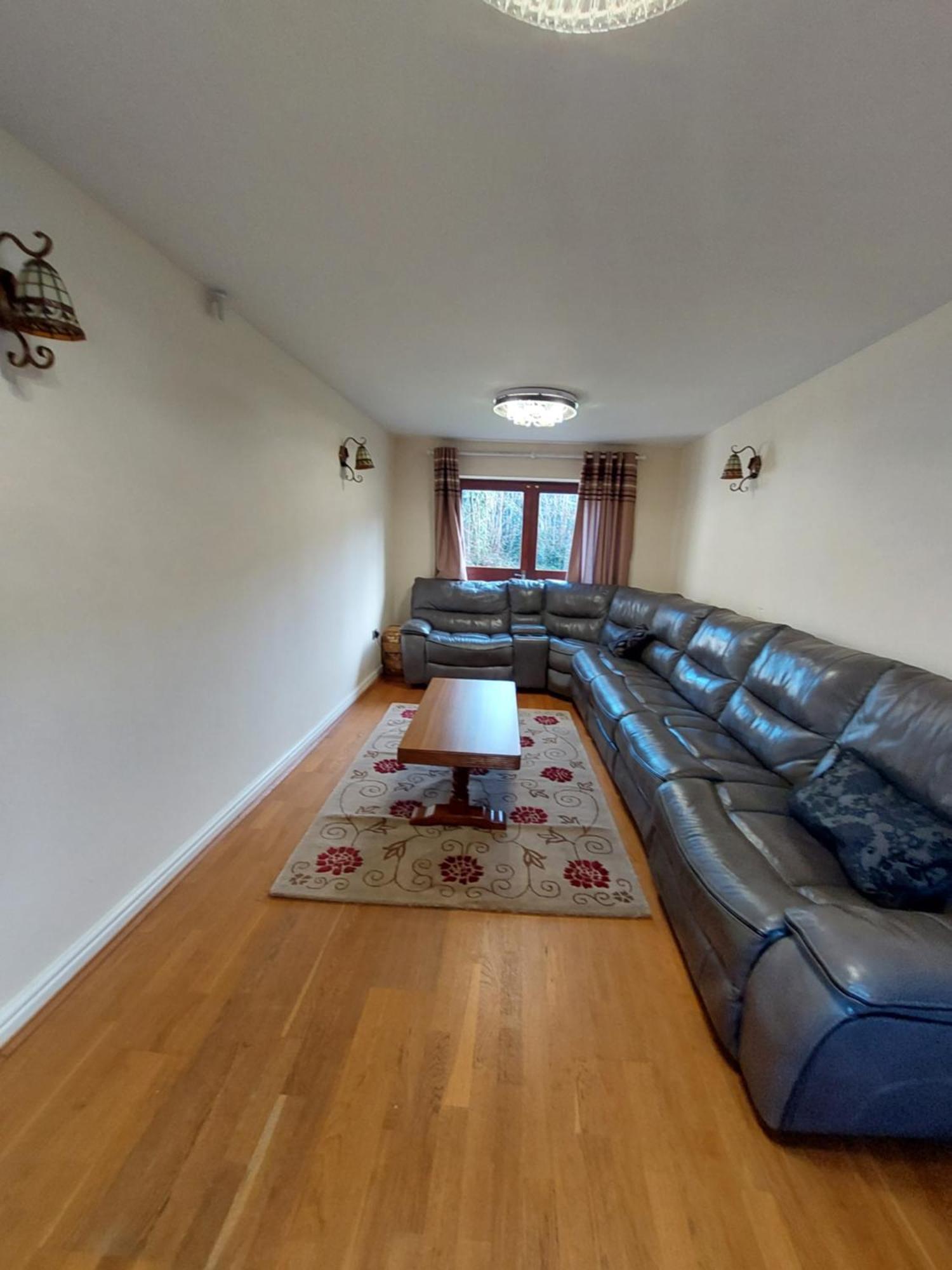 Dobcross Close Apartment แมนเชสเตอร์ ภายนอก รูปภาพ